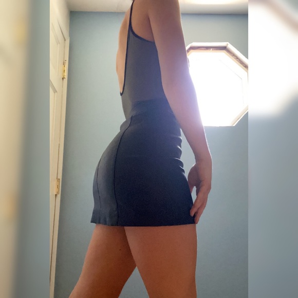 H&M Skirt - Picture 3 of 3